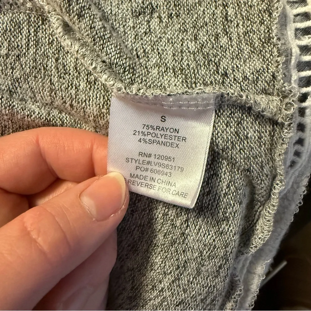 EUC💕 Olive & Oak Drop Shoulder Long Sleeve Open Cardigan with Pockets - Picture 6 of 7